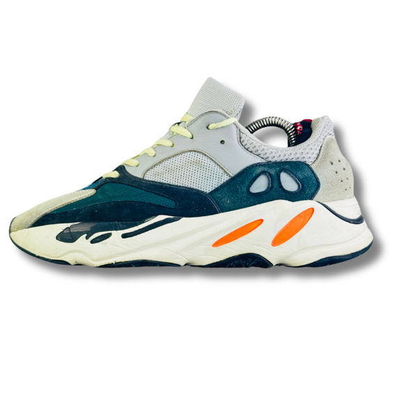 ADIDAS YEEZY BOOST 700