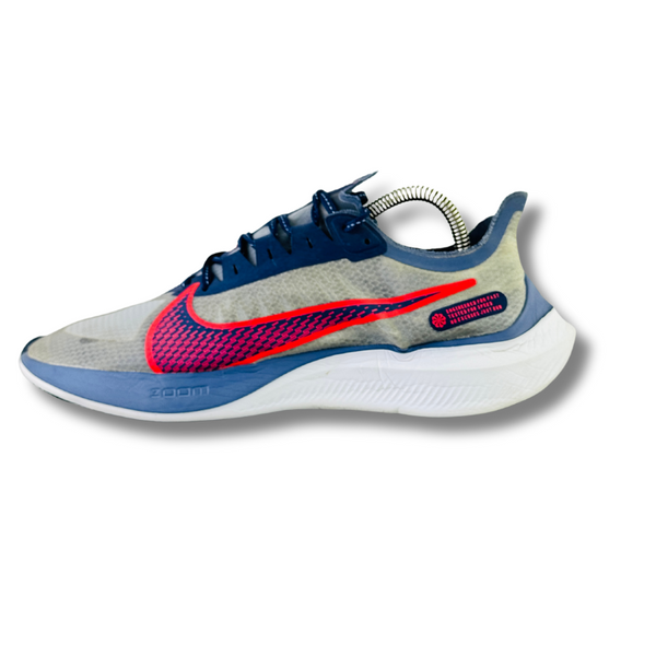 NIKE ZOOM GRAVITY