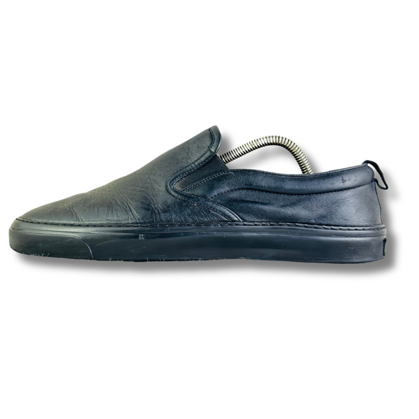 GUCCI BLACK LEATHER GG SLIP ON