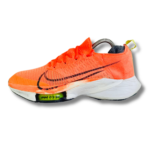 NIKE AIR ZOOM TEMPO NEXT% FLYKNIT