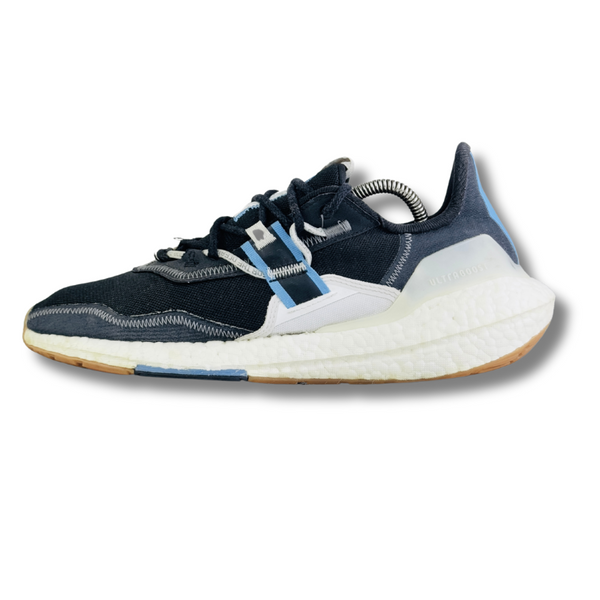 ADIDAS ULTRABOOST 22 RUNNING SHOES