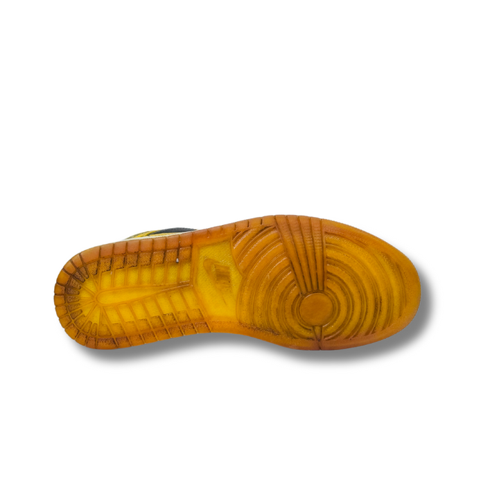 NIKE AIR JORDAN 1 RETRO MID - Kicksterr