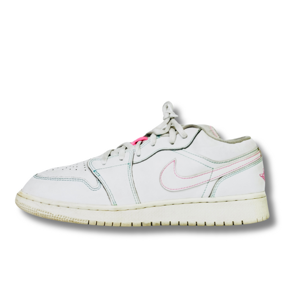 NIKE AIR JORDAN 1 LOW - Kicksterr