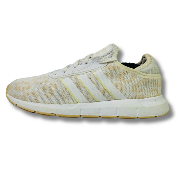 ADIDAS SWIFT RUN X LEOPARD - Kicksterr