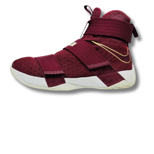 NIKE LEBRON SOLDIER 10