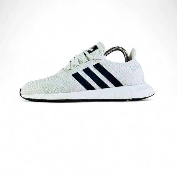 ADIDAS SWIFT RUN